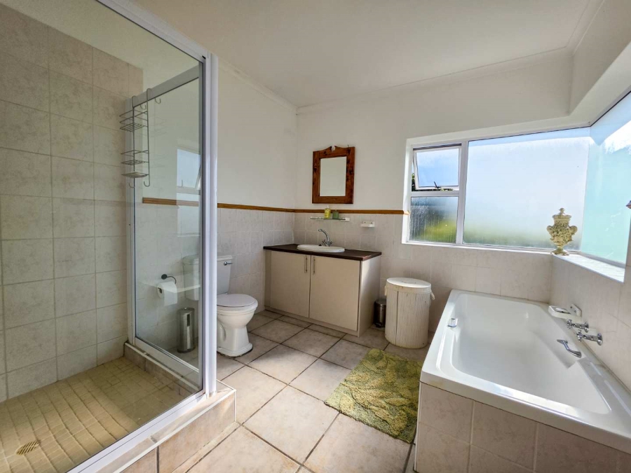 4 Bedroom Property for Sale in Stilbaai Wes Western Cape